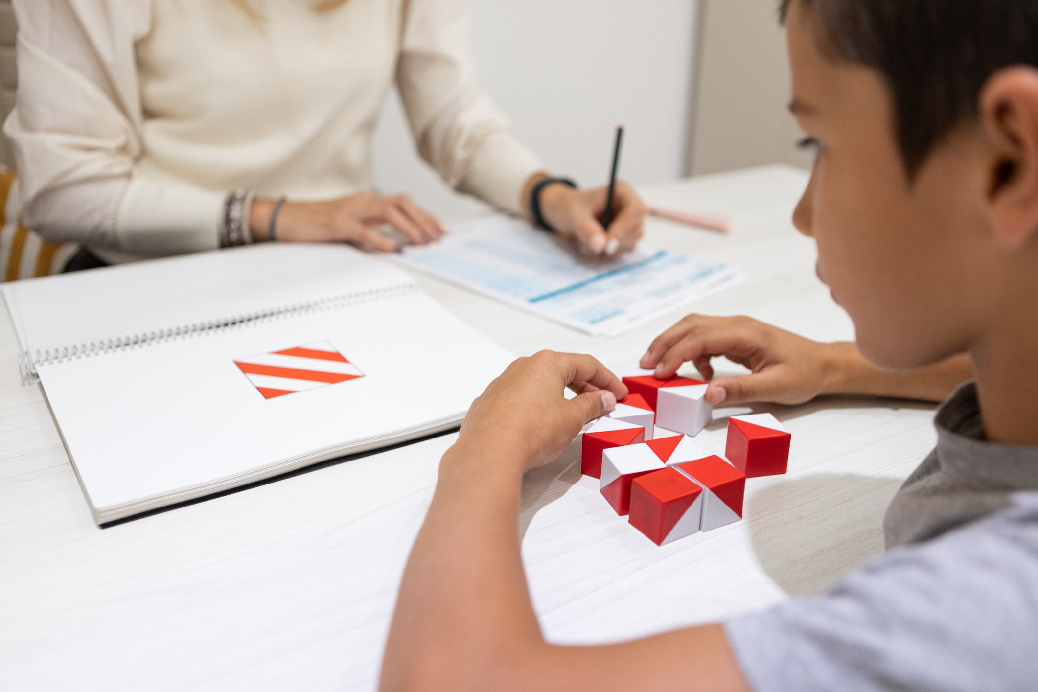 ISTOCK BOUGHT ASSESS EXPERT